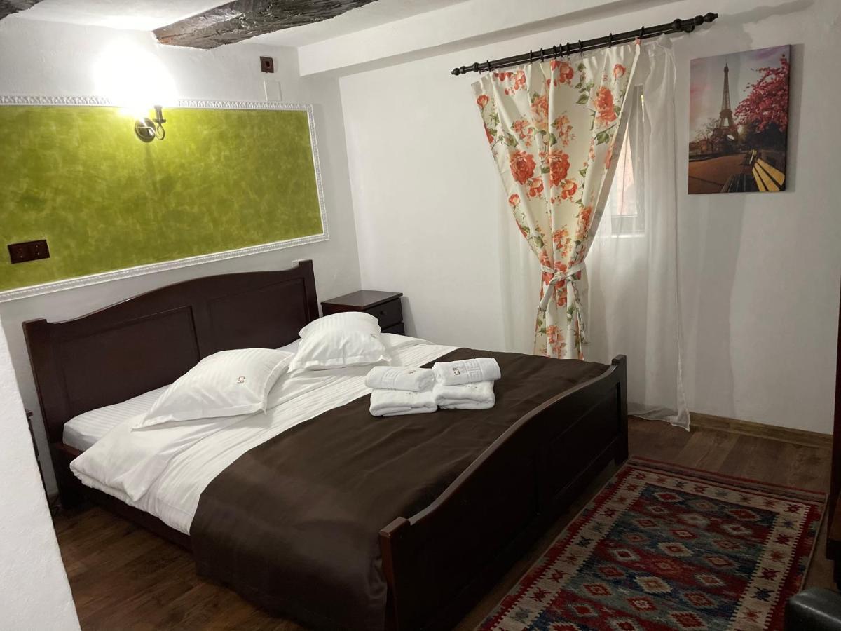 Pensiunea Casa Rica Călimăneşti 外观 照片