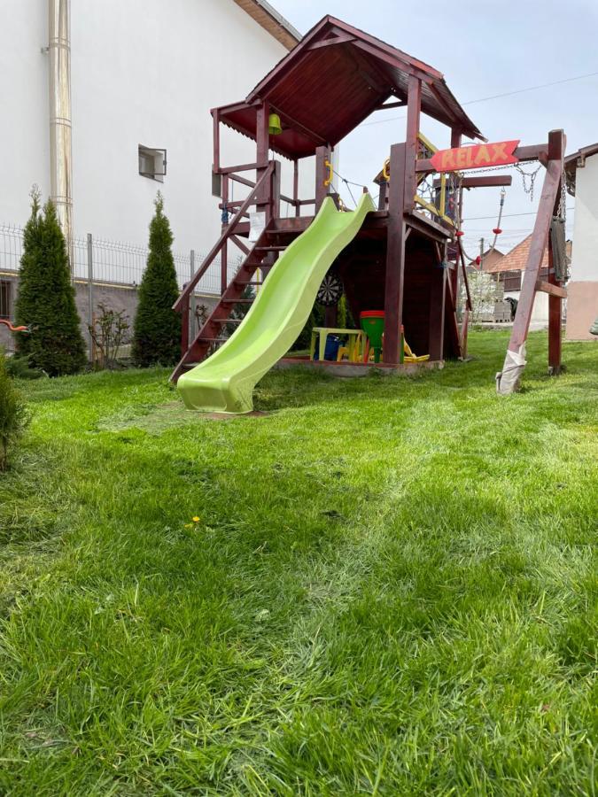 Pensiunea Casa Rica Călimăneşti 外观 照片