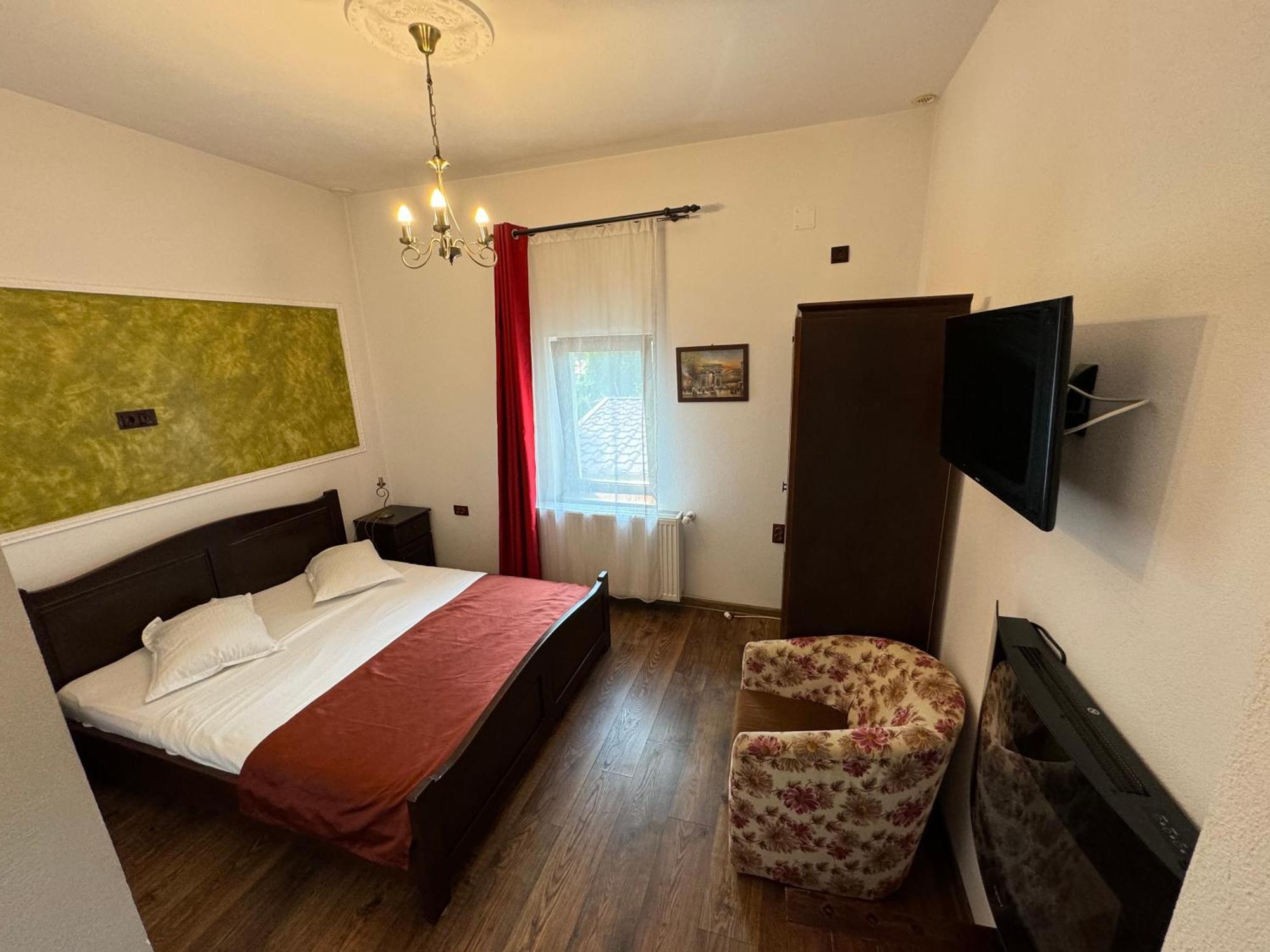Pensiunea Casa Rica Călimăneşti 外观 照片